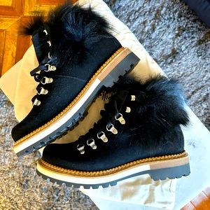 Montelliana Fox Fur lined hiking boots.